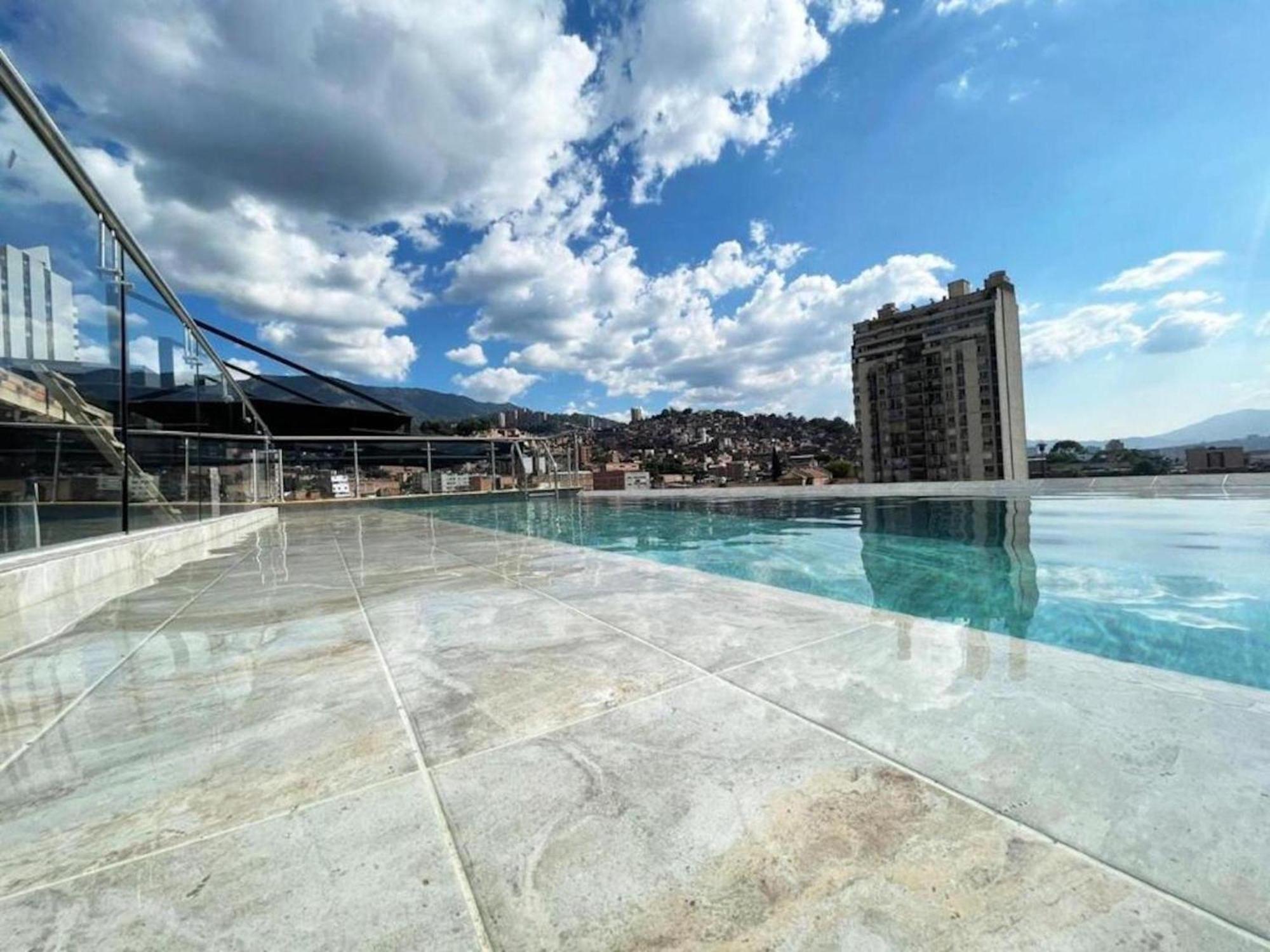 Apartahotel Medellín Zewnętrze zdjęcie